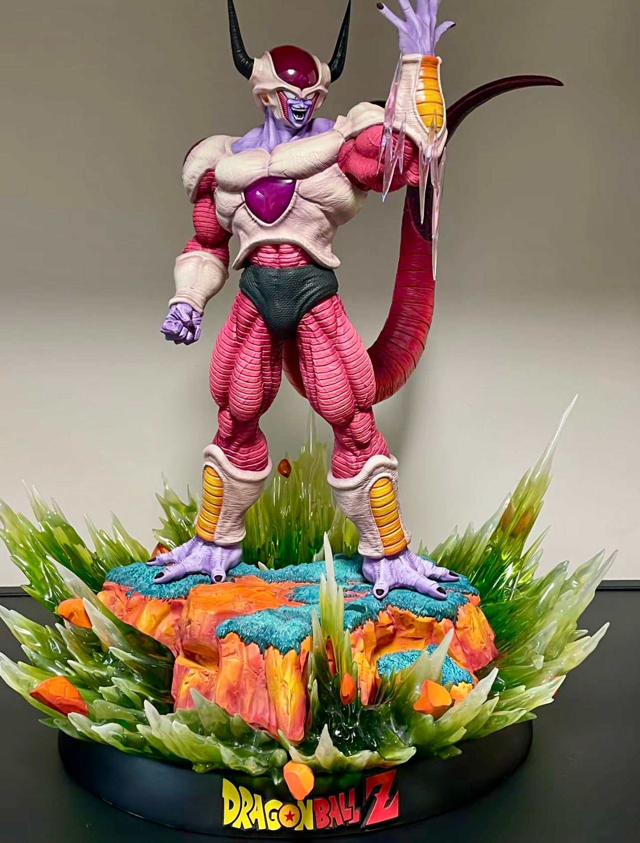 White Hole Studio Frieza Second Form Dragon Ball Figure